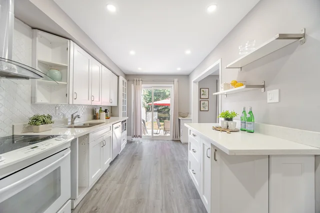 27 Farmers Avenue, Ajax - photo 15