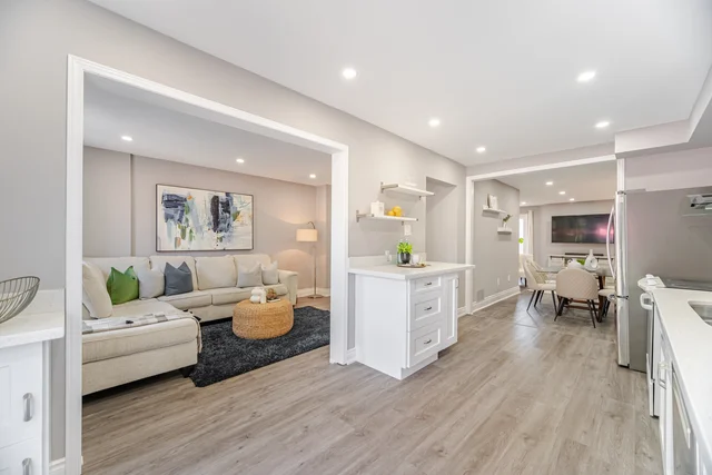 27 Farmers Avenue, Ajax - photo 17