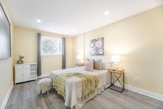 27 Farmers Avenue, Ajax - photo 34