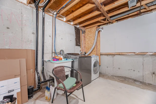 27 Farmers Avenue, Ajax - photo 40