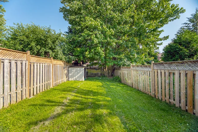 27 Farmers Avenue, Ajax - photo 43