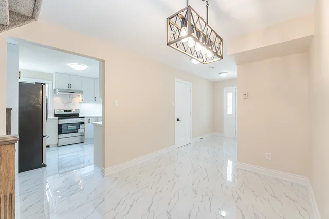 50 Albemarle Street, Brantford - photo 9