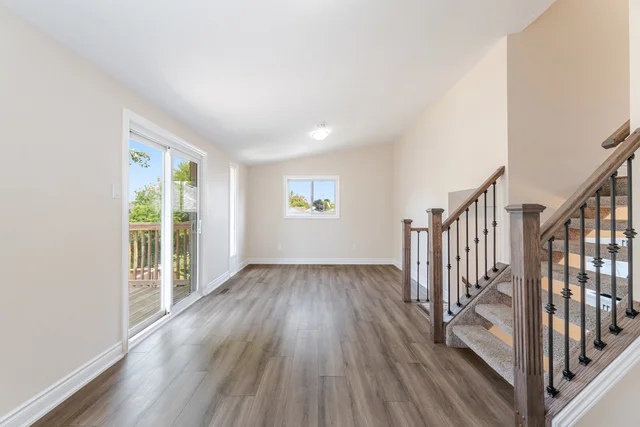 50 Albemarle Street, Brantford - photo 17