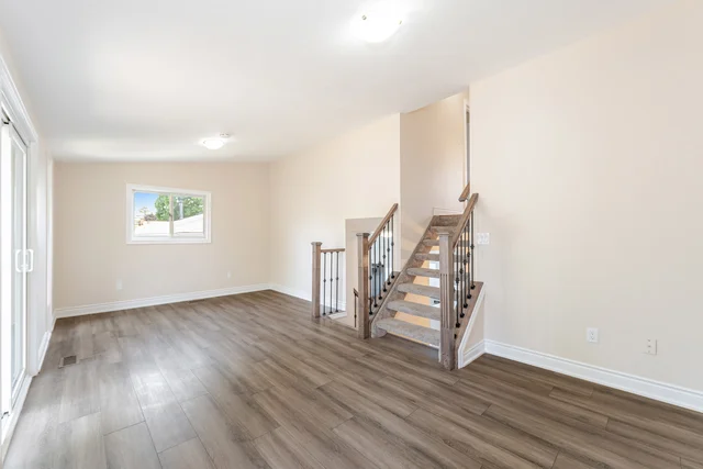 50 Albemarle Street, Brantford - photo 18