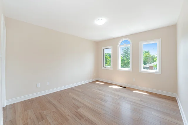 50 Albemarle Street, Brantford - photo 20