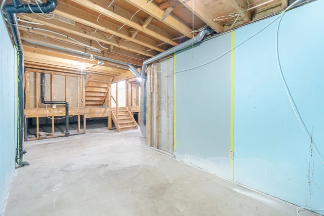 50 Albemarle Street, Brantford - photo 32
