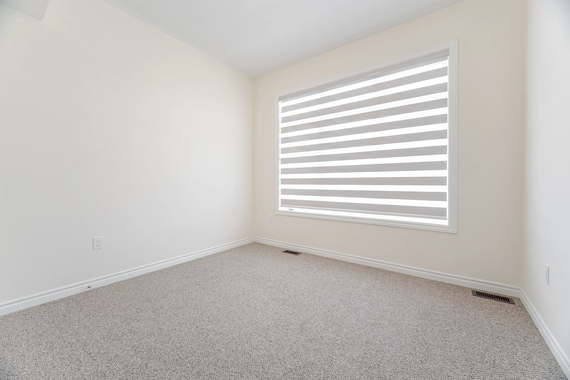 9 Kentledge Avenue, East Gwillimbury - photo 40