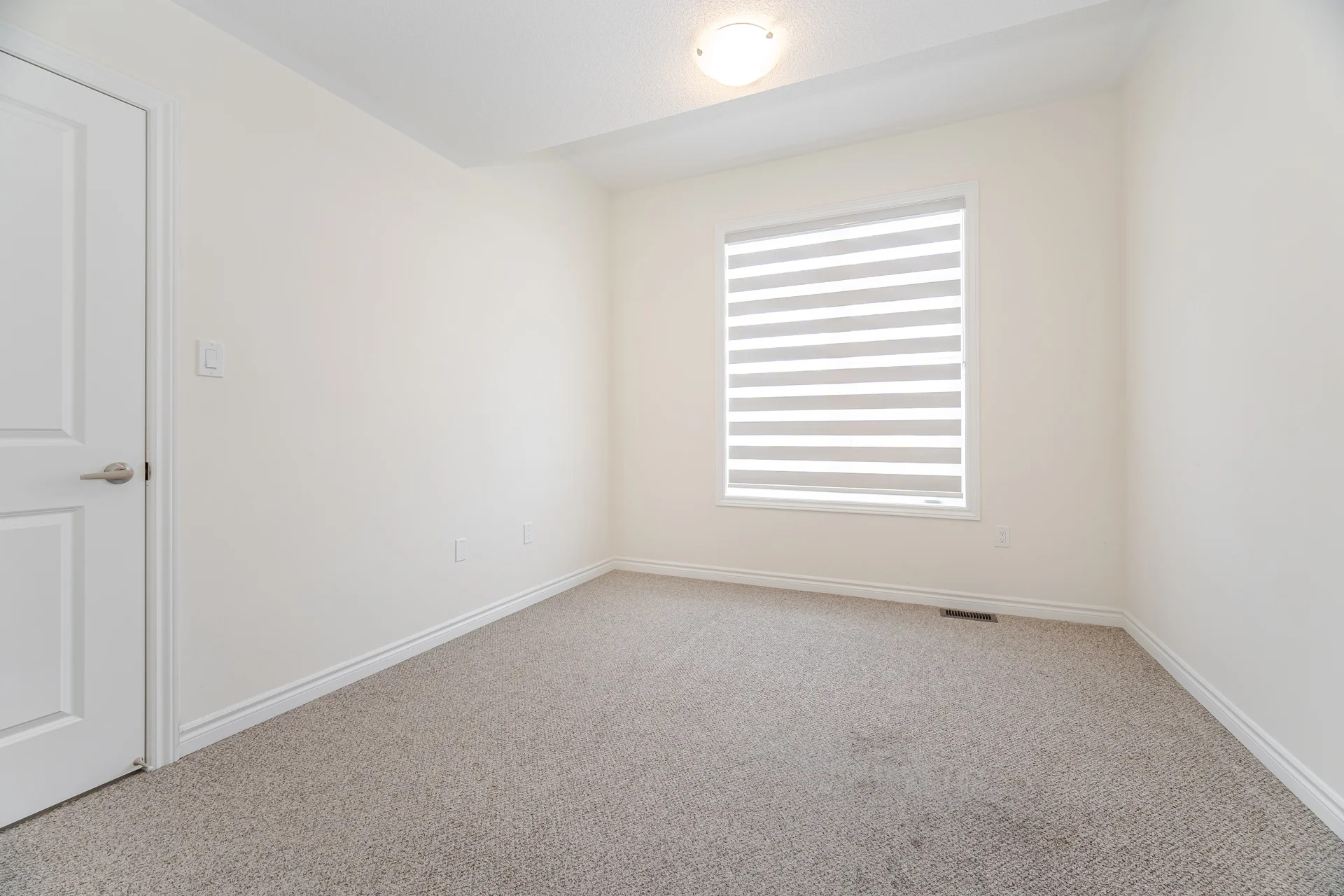 9 Kentledge Avenue, East Gwillimbury - photo 43