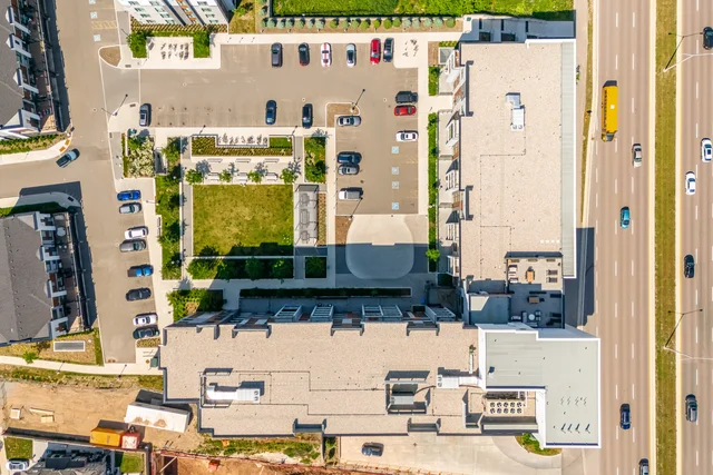 #613-95 Dundas Street West, Oakville - photo 4