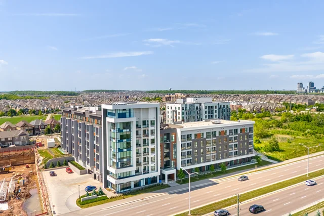 #613-95 Dundas Street West, Oakville - photo 6