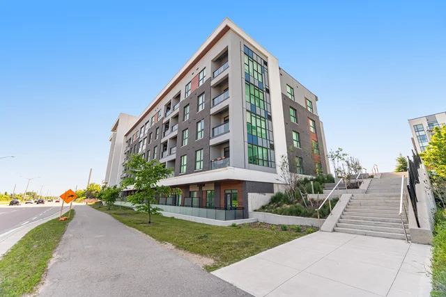 #613-95 Dundas Street West, Oakville - photo 7
