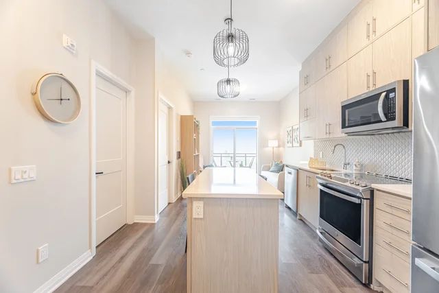 #613-95 Dundas Street West, Oakville - photo 15