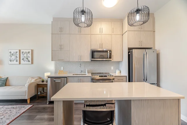 #613-95 Dundas Street West, Oakville - photo 19