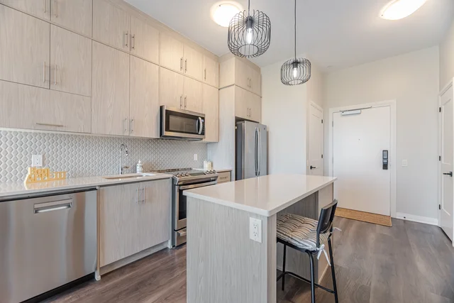 #613-95 Dundas Street West, Oakville - photo 20