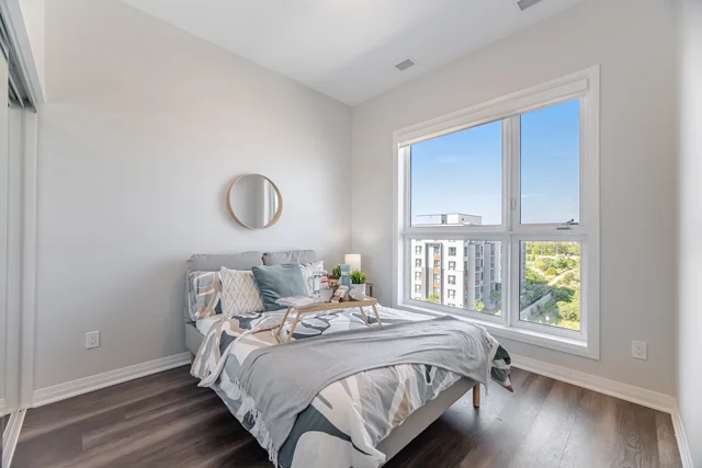 #613-95 Dundas Street West, Oakville - photo 28