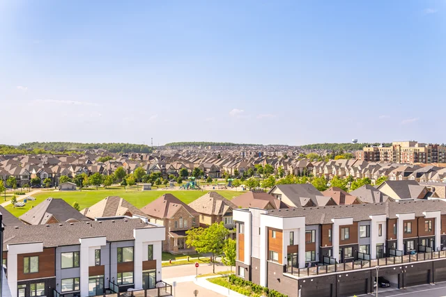 #613-95 Dundas Street West, Oakville - photo 35