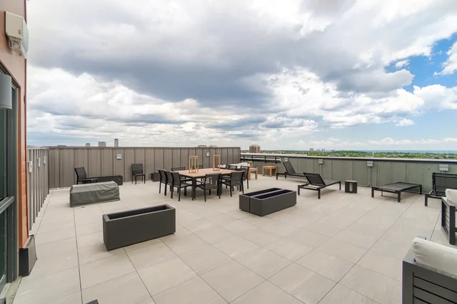 #613-95 Dundas Street West, Oakville - photo 48