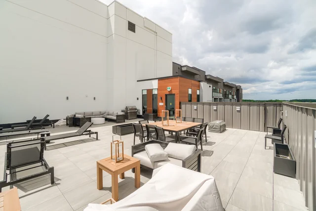 #613-95 Dundas Street West, Oakville - photo 50