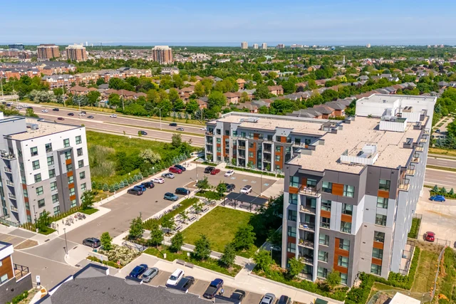 #613-95 Dundas Street West, Oakville - photo 51