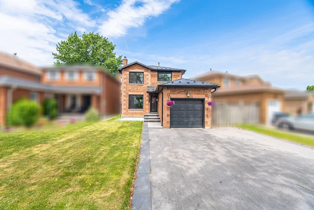 421 Laurentian Avenue, Mississauga - photo 2