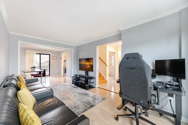 421 Laurentian Avenue, Mississauga - photo 11