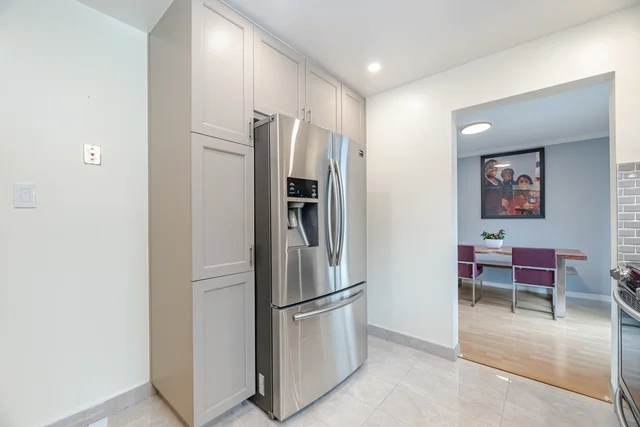 421 Laurentian Avenue, Mississauga - photo 19