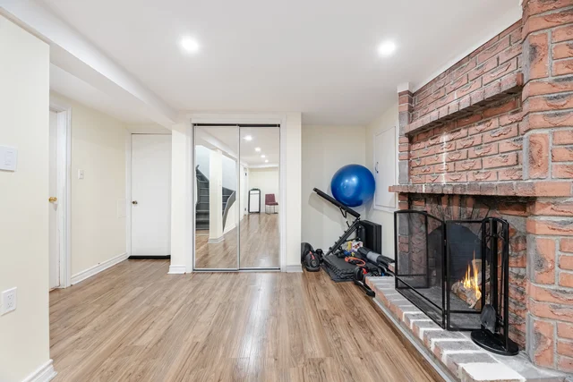 421 Laurentian Avenue, Mississauga - photo 34