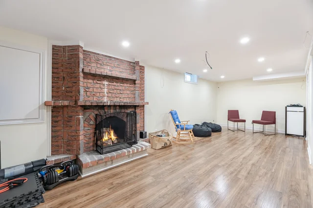 421 Laurentian Avenue, Mississauga - photo 35