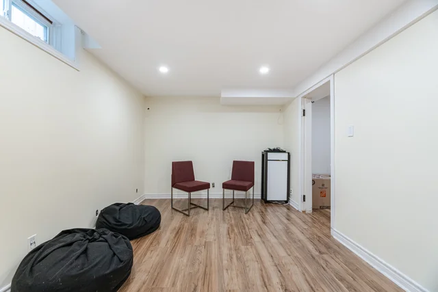 421 Laurentian Avenue, Mississauga - photo 37