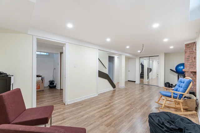 421 Laurentian Avenue, Mississauga - photo 39