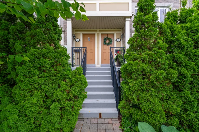 #16-4861 Half Moon Grove, Mississauga - photo 2