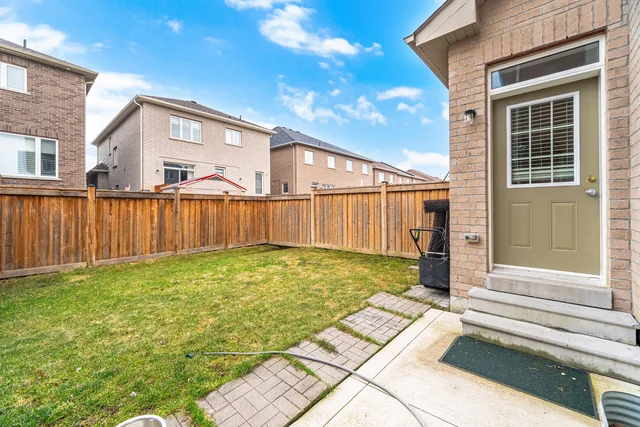 20 Blackberry Valley Crescent, Caledon - photo 39