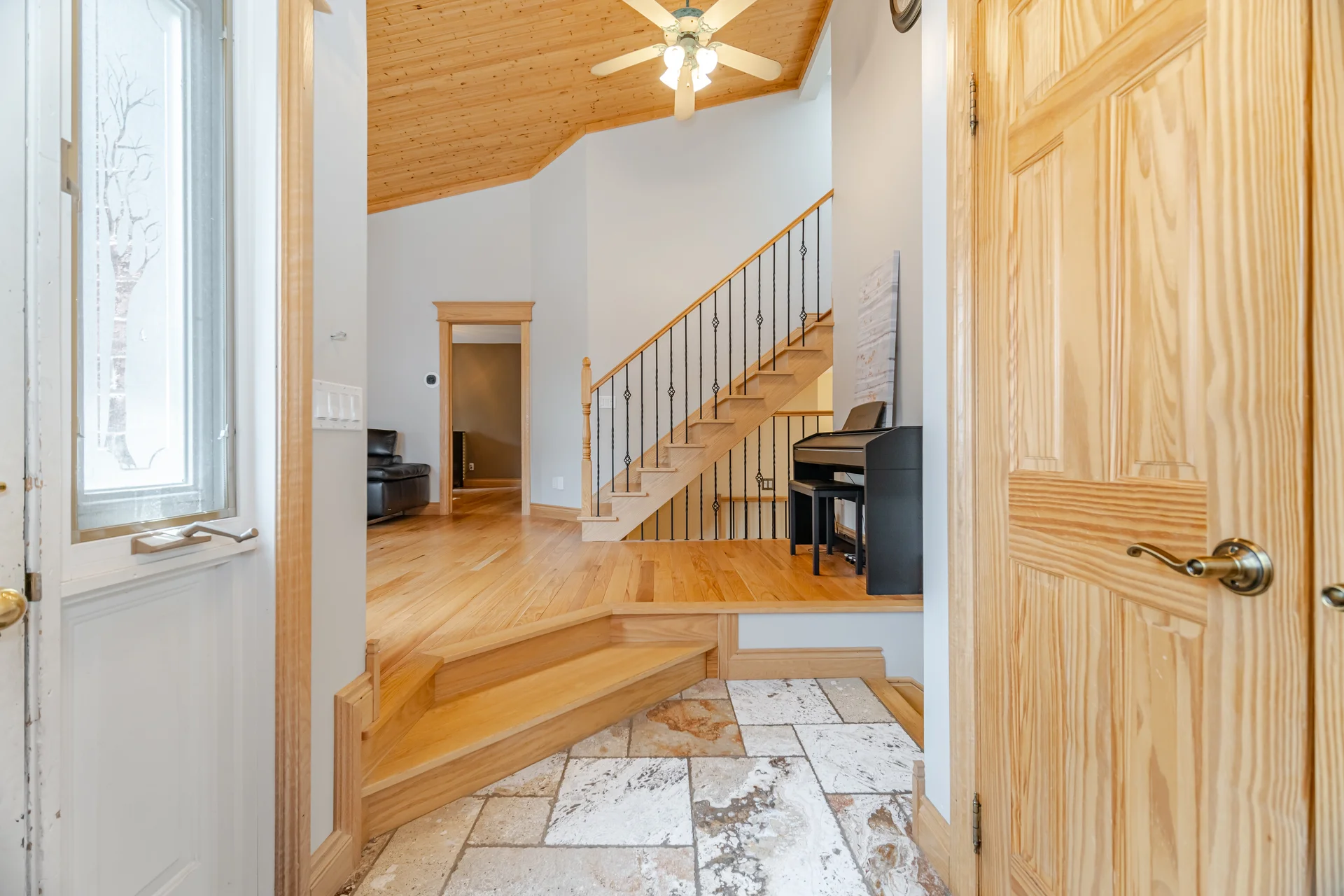 1241 Lakebreeze Drive, Mississauga - photo 9