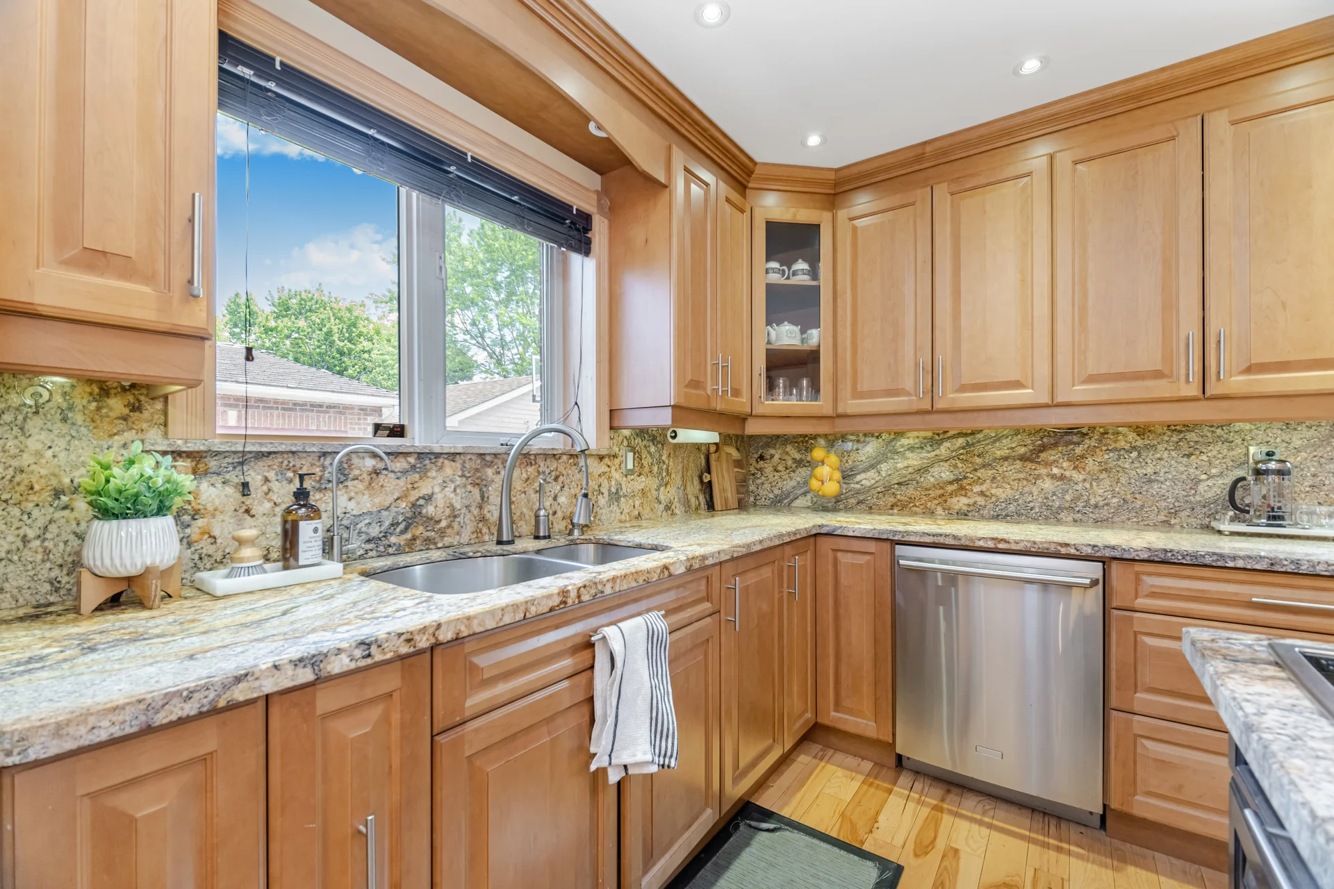 1241 Lakebreeze Drive, Mississauga - photo 17