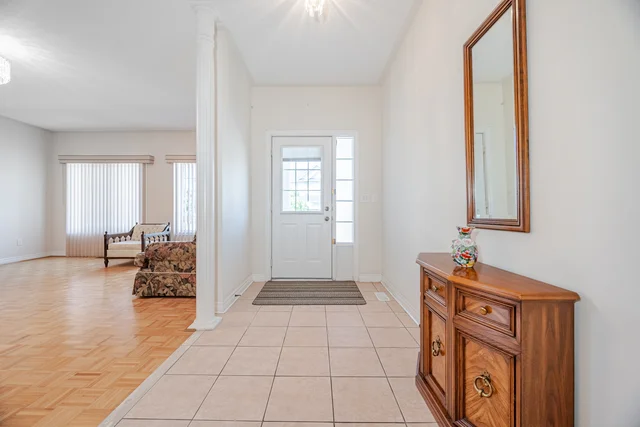 203 Starling Boulevard, Woodbridge - photo 8