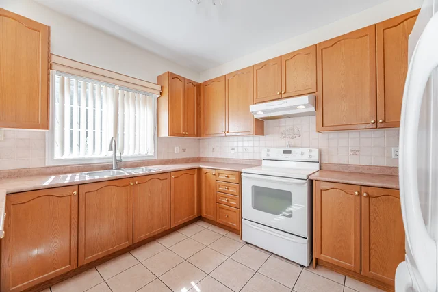 203 Starling Boulevard, Woodbridge - photo 22