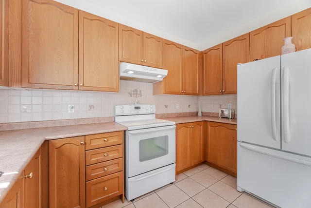203 Starling Boulevard, Woodbridge - photo 24