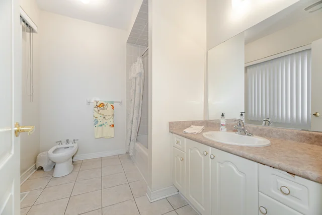 203 Starling Boulevard, Woodbridge - photo 31