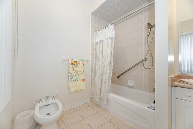 203 Starling Boulevard, Woodbridge - photo 32