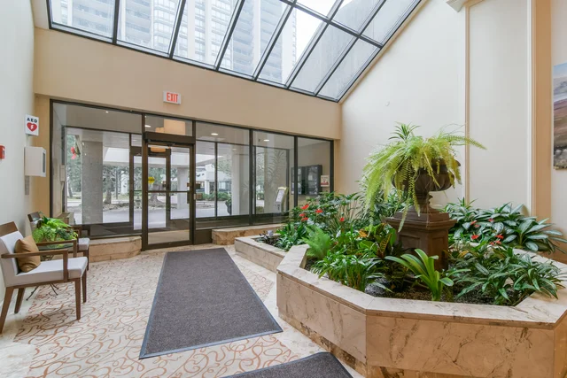 #306-2180 Marine Drive, Oakville - photo 5