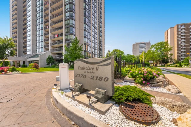 #306-2180 Marine Drive, Oakville - photo 2