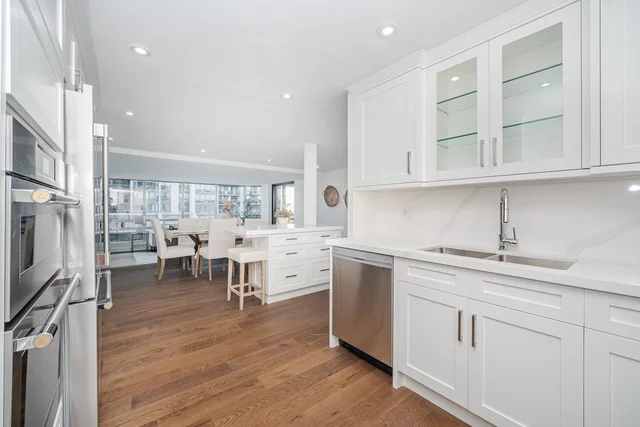 #306-2180 Marine Drive, Oakville - photo 24