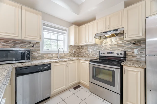 #5-2530 Countryside Drive, Brampton - photo 12
