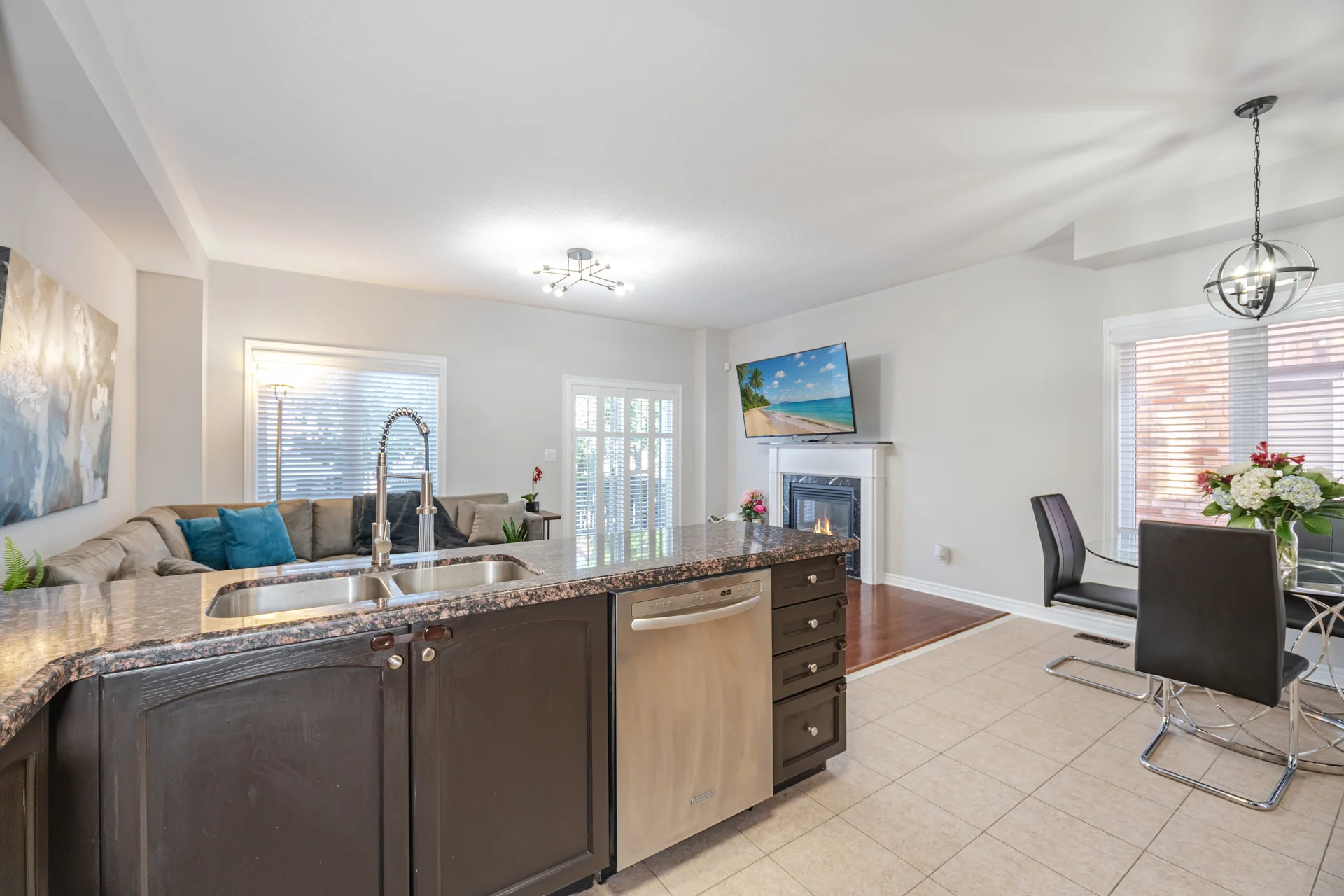 28 Versailles Crescent, Brampton - photo 15