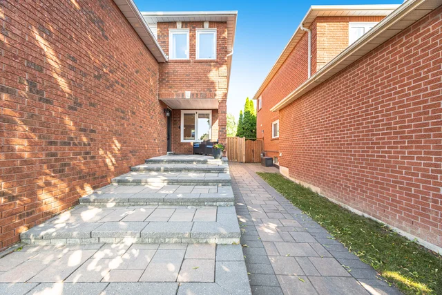 61 Fencerow Drive, Whitby - photo 9