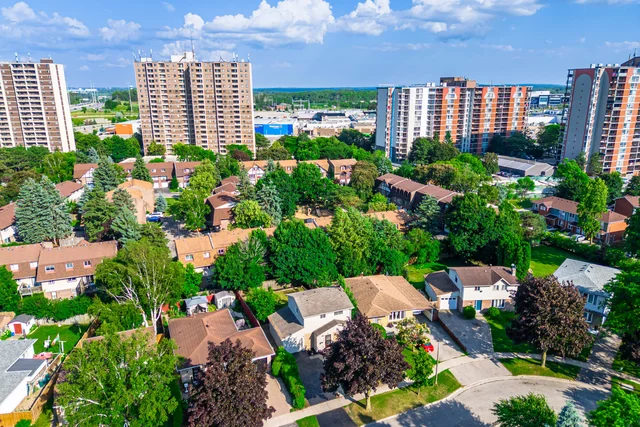 212 Cedarwoods Crescent, Kitchener - photo 4