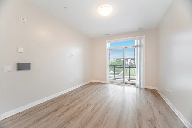 #202-95 Dundas Street West, Oakville - photo 17