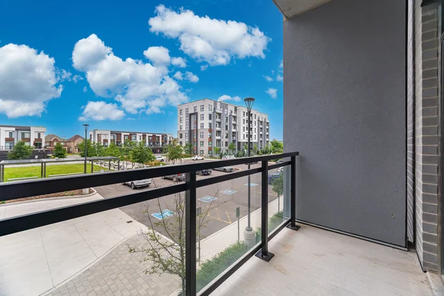 #202-95 Dundas Street West, Oakville - photo 35