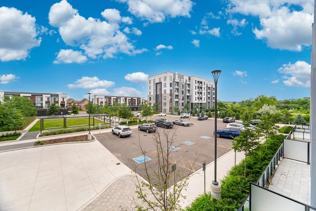 #202-95 Dundas Street West, Oakville - photo 36