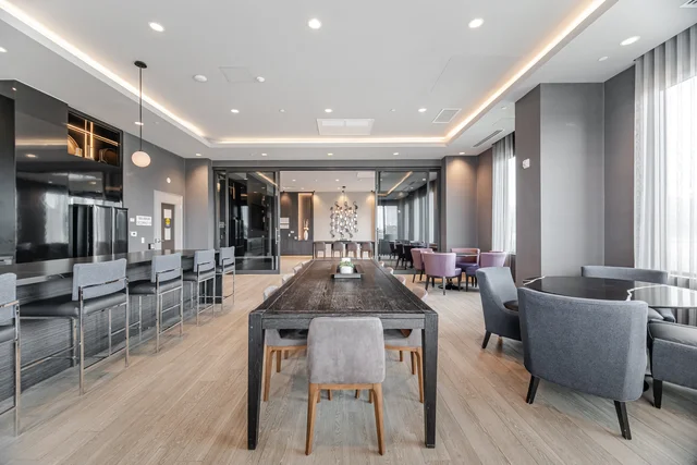 #202-95 Dundas Street West, Oakville - photo 45